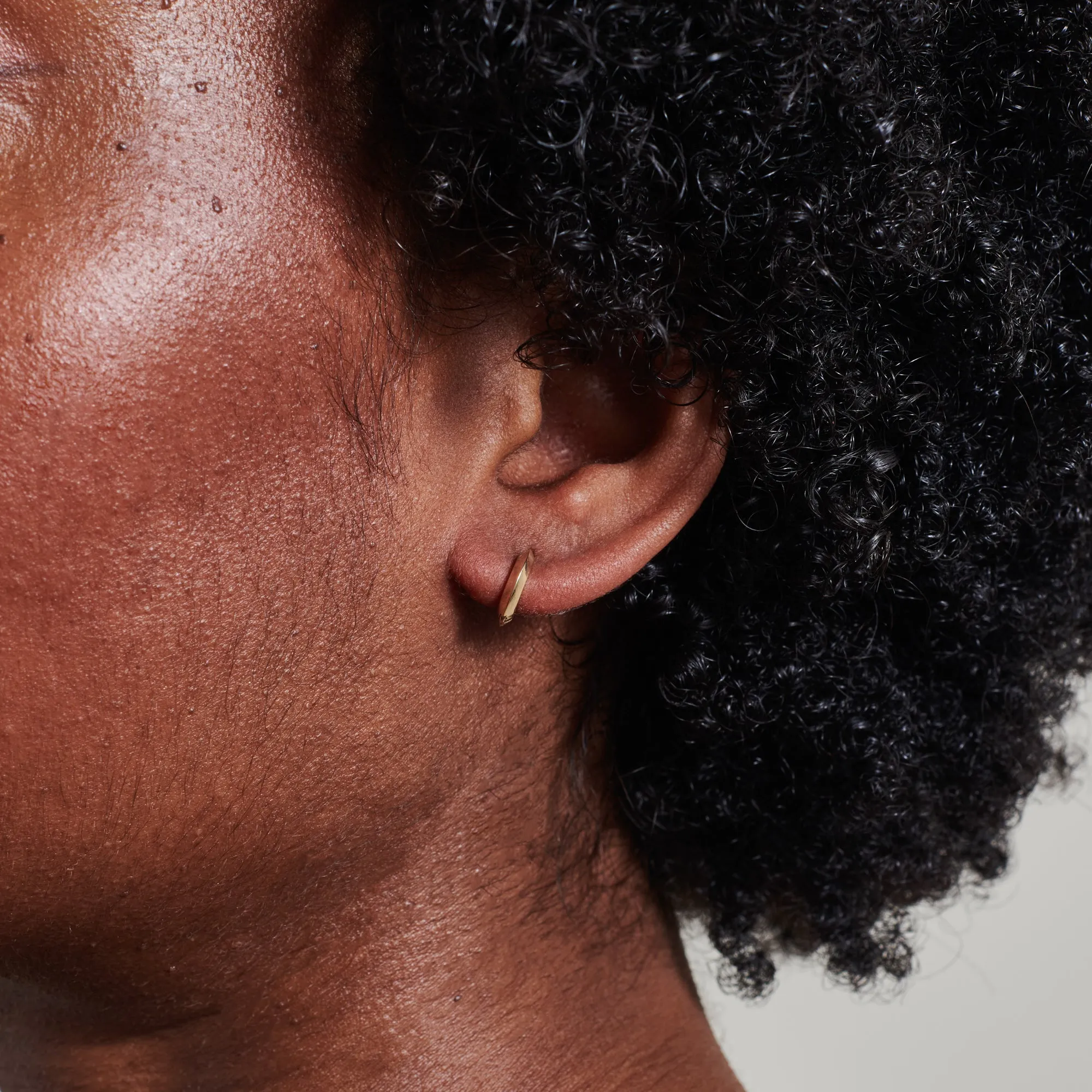 10mm Knife Edge Huggie Hoop Earrings