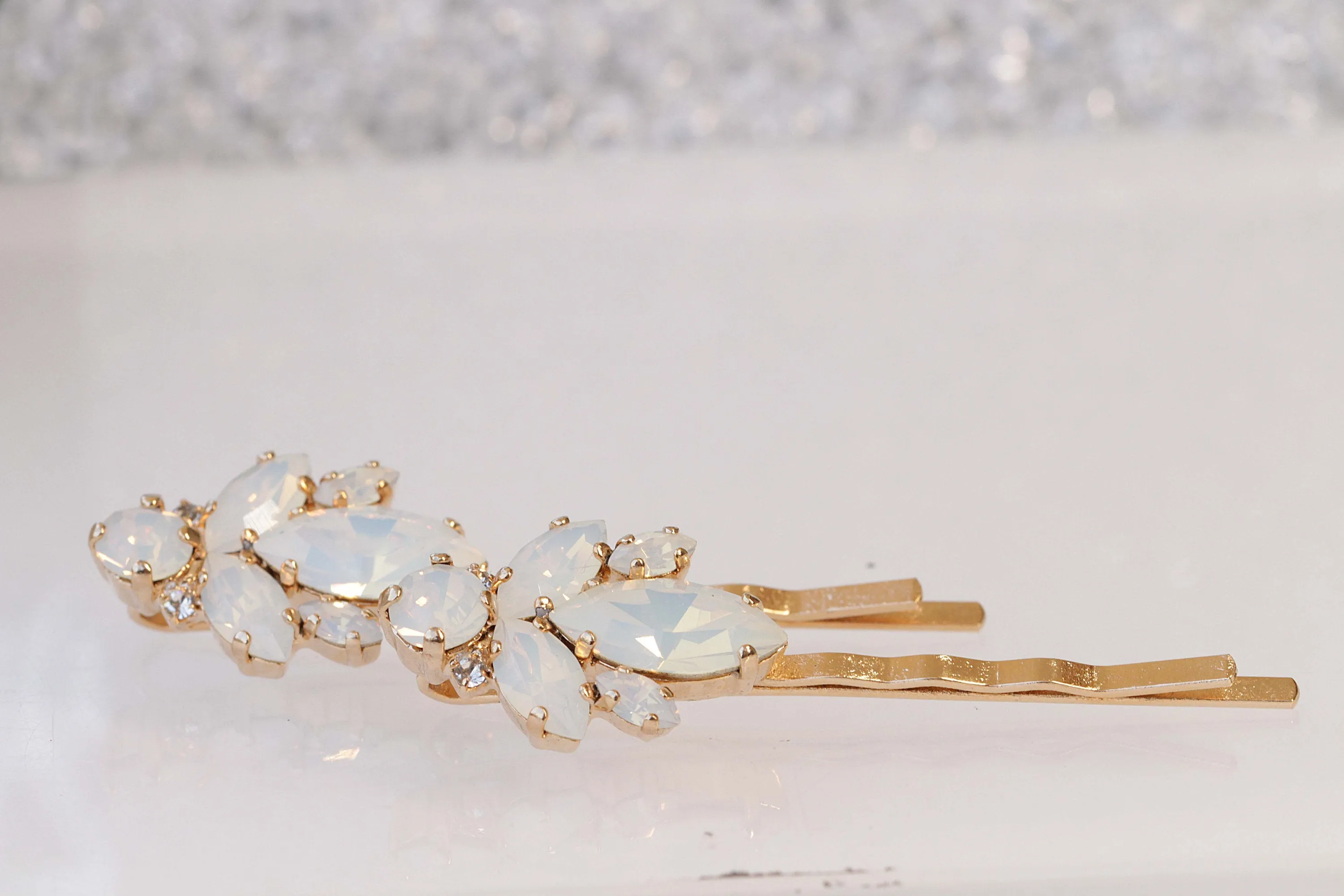 OPAL BOBBY PINS