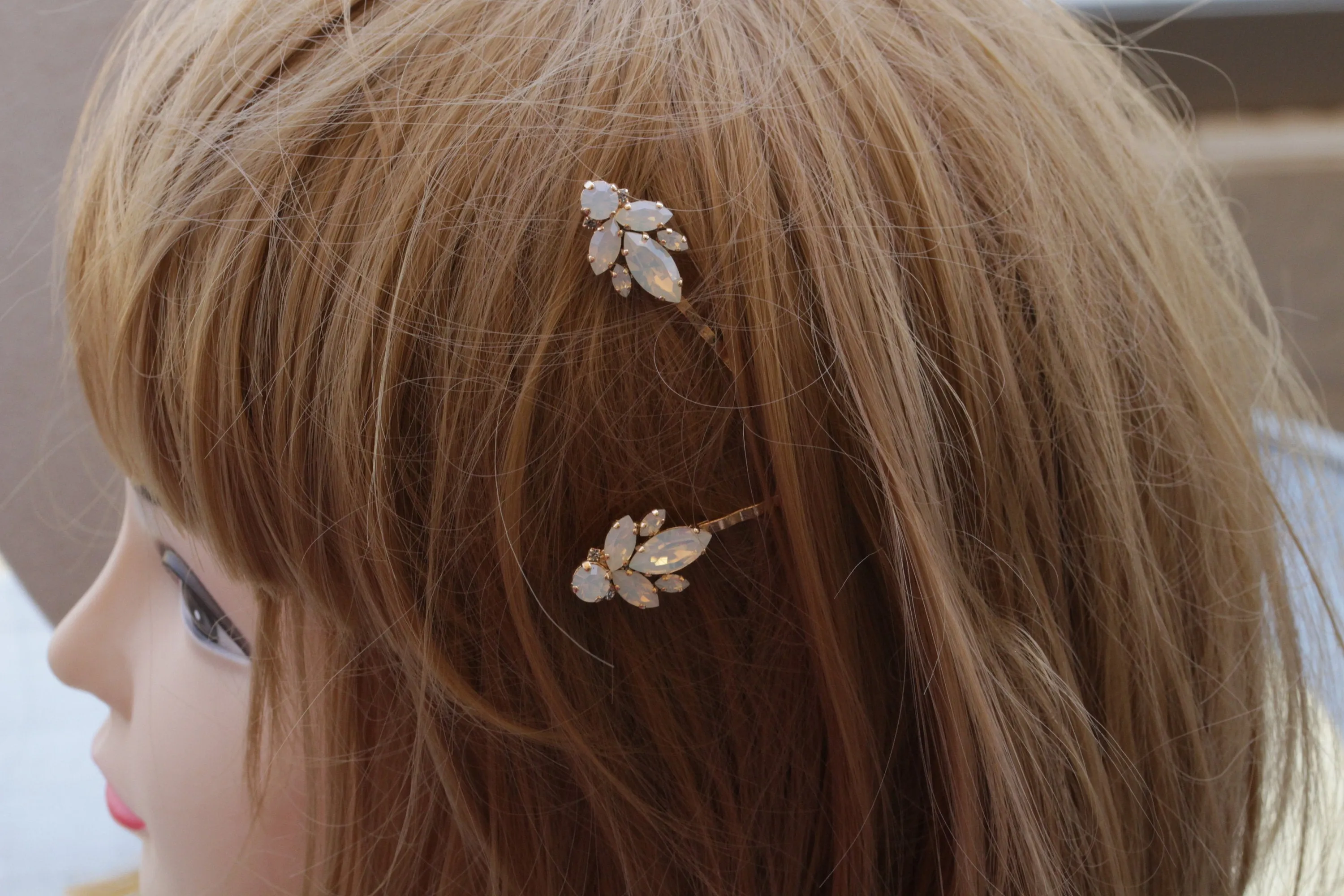 OPAL BOBBY PINS