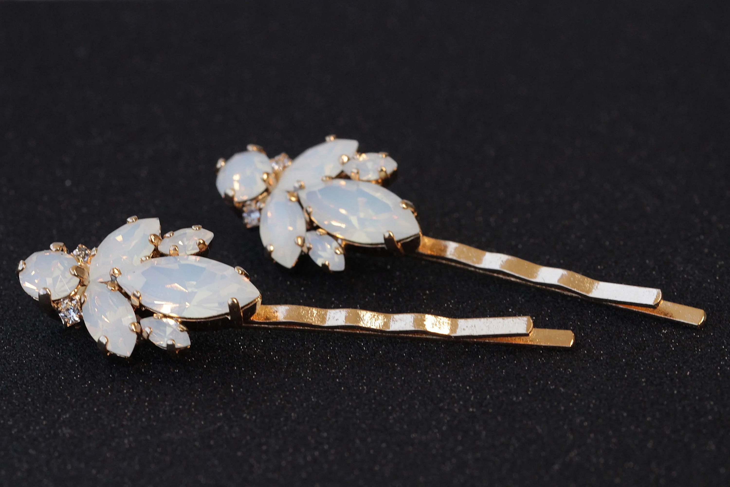 OPAL BOBBY PINS