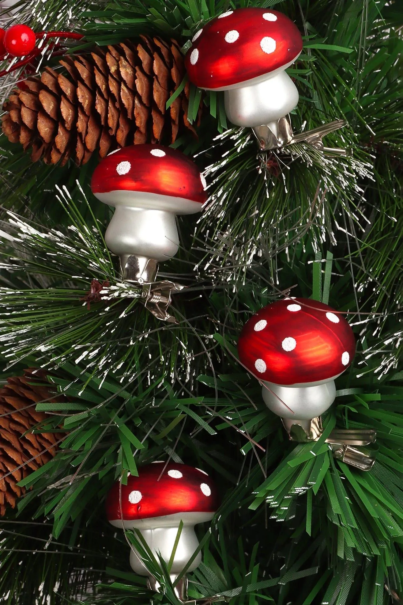 Set of 4 Holiday Glass Mushroom Christmas Tree Clips