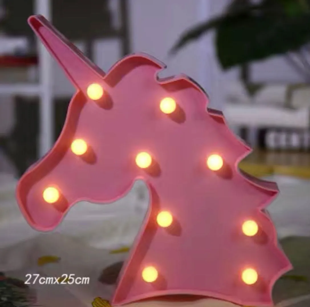 Warm White LED Standing Giraffe 🦒
