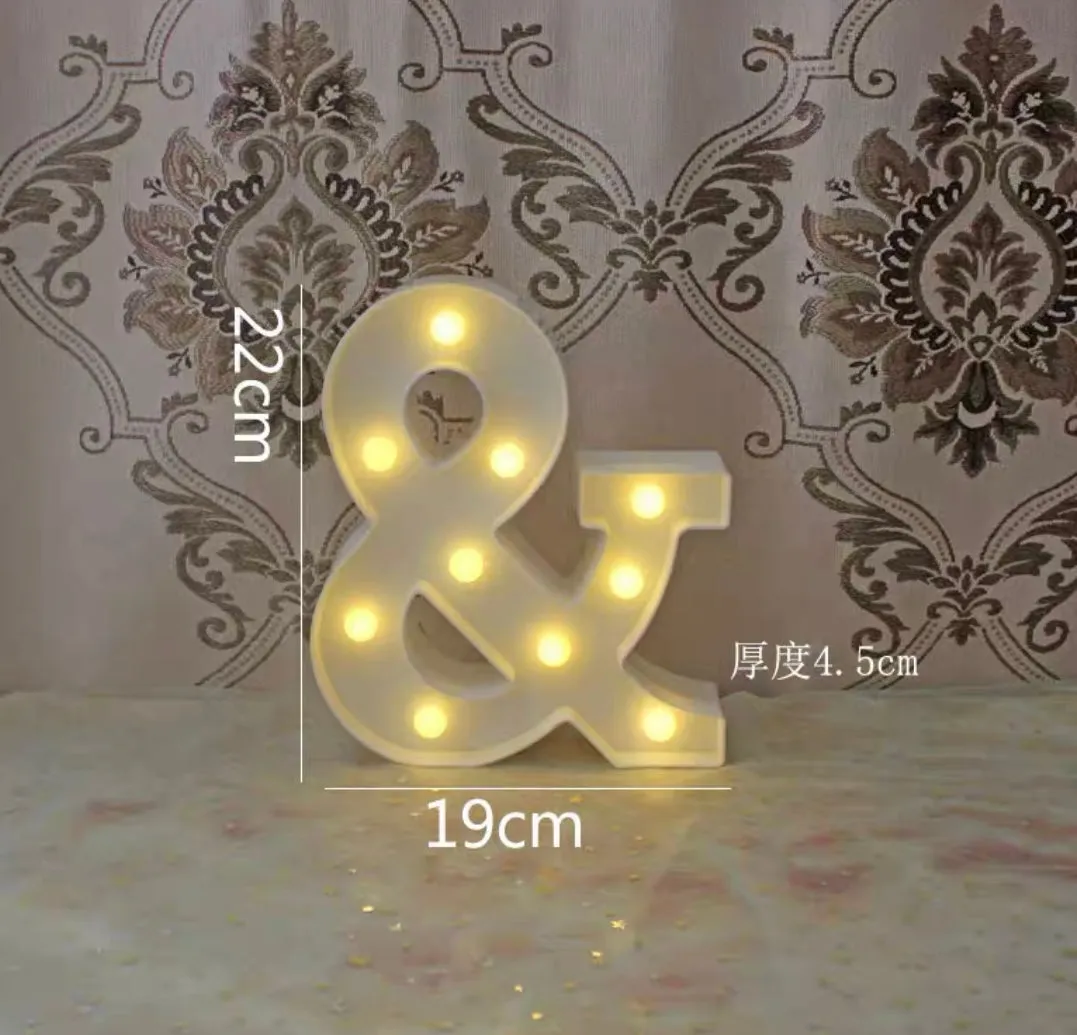 Warm White LED Standing Giraffe 🦒